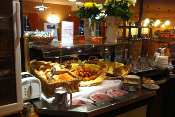 Cottage hotel (Calais)